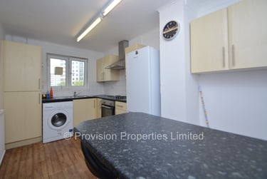 4 bed house, Well Close Rise, Woodhouse, Leeds, LS29ET - Image 8