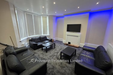 8 bed house, Bainbrigge Road, Headingley, Leeds, LS63AD - Image 1