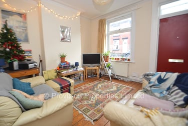 3 bed house, Carberry Terrace, Burley, Leeds, LS61QH - Image 1