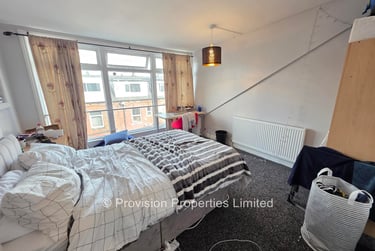 4 bed house, Welton Grove, Hyde Park, Leeds, LS61ES - Image 5