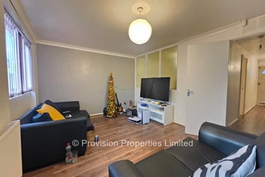 3 bed house, Kendal Lane, Woodhouse, Leeds, LS31AS - Image 1