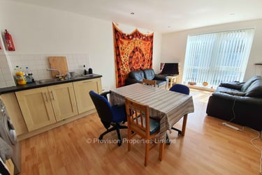 3 bed flat, Holborn Central, Rampart Road, Leeds, LS62NA - Image 3