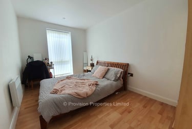 3 bed flat, Holborn Central, Rampart Road, Leeds, LS62NA - Image 1