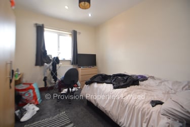 4 bed house, Hill Top Street, Hyde Park, Leeds, LS61NW - Image 4