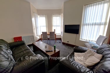 4 bed house, Hill Top Street, Hyde Park, Leeds, LS61NW - Image 1