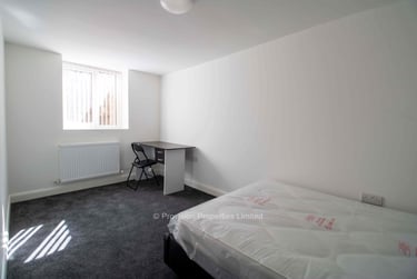 6 bed house, Brudenell Mount, Hyde Park, Leeds, LS61HS - Image 6