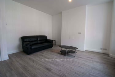 6 bed house, Brudenell Mount, Hyde Park, Leeds, LS61HS - Image 5