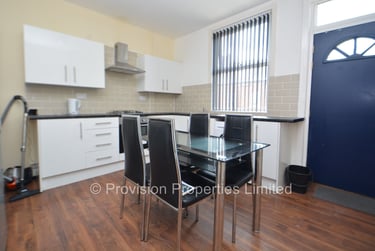 3 bed house, Burley Lodge Terrace, Burley, Leeds, LS61QD - Image 4