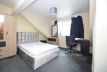 3 bed house, Burley Lodge Terrace, Burley, Leeds, LS61QD - Image 1