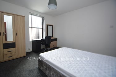 3 bed house, Burley Lodge Terrace, Burley, Leeds, LS61QD - Image 2