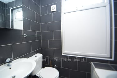 5 bed house, Hessle View, Hyde Park, Leeds, LS61ER - Image 4