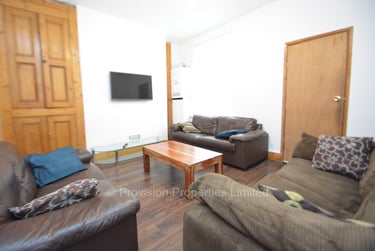 5 bed house, Hessle View, Hyde Park, Leeds, LS61ER - Image 9