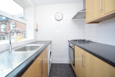 5 bed house, Hessle View, Hyde Park, Leeds, LS61ER - Image 7