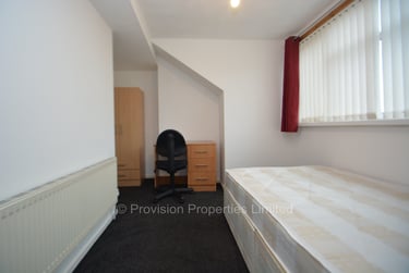 5 bed house, Hessle View, Hyde Park, Leeds, LS61ER - Image 14