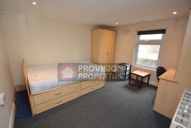 5 bed house, Welton Place, Hyde Park, Leeds, LS61EW - Image 9