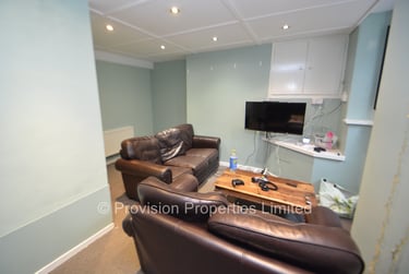 5 bed house, Ridgeway Terrace, Rampart Road, Leeds, LS62HU - Image 6