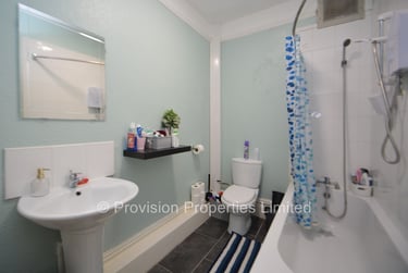 5 bed house, Ridgeway Terrace, Rampart Road, Leeds, LS62HU - Image 3