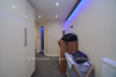 2 bed flat, Ashwood Terrace, Hyde Park, Leeds, LS62EH - Image 5