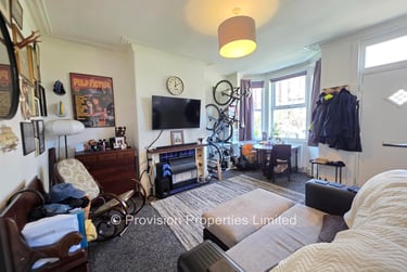 2 bed house, Trelawn Street, Headingley, Leeds, LS63JR - Image 1