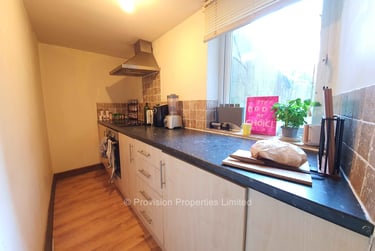 2 bed flat, Moorland Avenue, Hyde Park, Leeds, LS61AP - Image 3