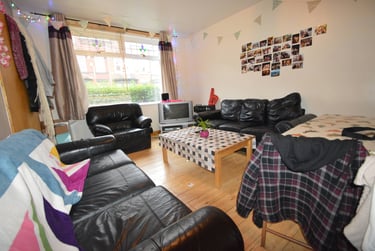 5 bed house, Walmsley Road, Burley, Leeds, LS61NG - Image 3