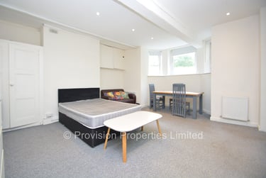 1 bed flat, Moorland Road, Hyde Park, Leeds, LS61AL - Image 2