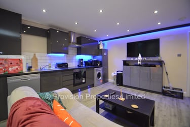 2 bed flat, Cliff Road, Rampart Road, Leeds, LS62EX - Image 5