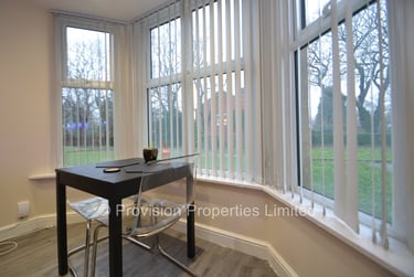 2 bed flat, Cliff Road, Rampart Road, Leeds, LS62EX - Image 3