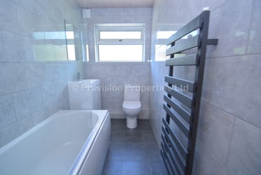 2 bed house, Well Close Rise, Woodhouse, Leeds, LS29EZ - Image 4