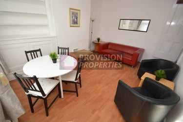 3 bed house, Wetherby Place, Burley, Leeds, LS42JG - Image 2