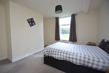 1 bed flat, Cliff Road, Rampart Road, Leeds, LS62ET - Image 2