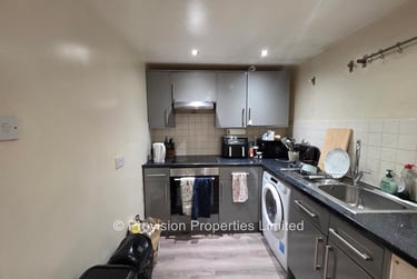2 bed flat, Regent Park Terrace, Rampart Road, Leeds, LS62AX - Image 5