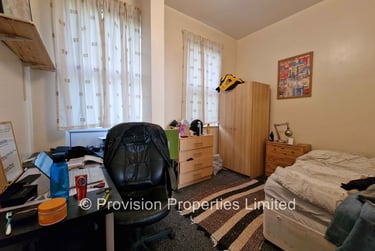 2 bed flat, Regent Park Terrace, Rampart Road, Leeds, LS62AX - Image 4