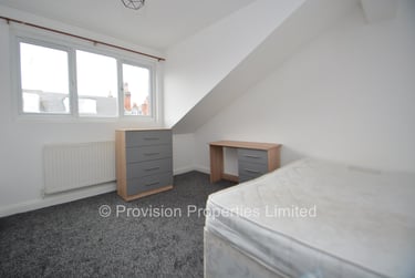 3 bed house, Harold Mount, Hyde Park, Leeds, LS61PW - Image 7
