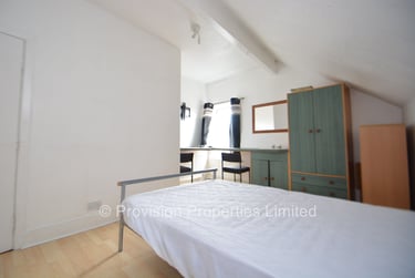 4 bed house, Harold Grove, Burley, Leeds, LS61LB - Image 10