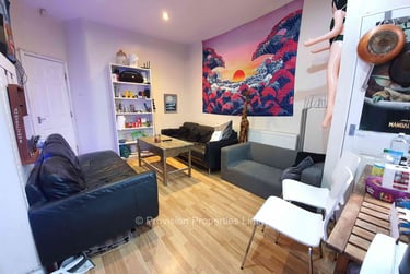 7 bed house, Walmsley Road, Burley, Leeds, LS61NG - Image 1