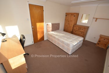 4 bed house, Well Close Rise, Woodhouse, Leeds, LS29ET - Image 2