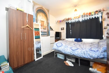 2 bed house, Park View Avenue, Burley, Leeds, LS42LH - Image 5