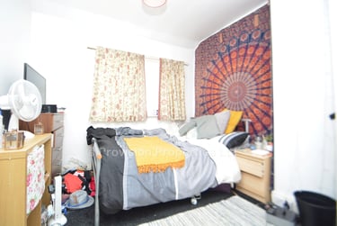 2 bed house, Park View Avenue, Burley, Leeds, LS42LH - Image 7