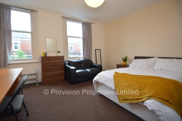 7 bed house, Mayville Street, Burley, Leeds, LS61ND - Image 1
