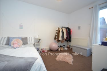 2 bed house, Kelsall Avenue, Hyde Park, Leeds, LS61RB - Image 5