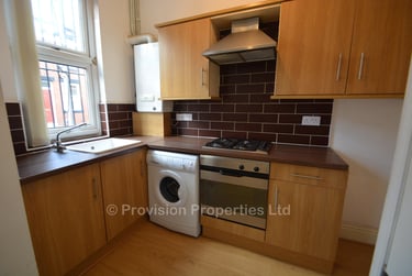 2 bed house, Kelsall Avenue, Hyde Park, Leeds, LS61RB - Image 7