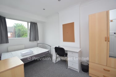 4 bed house, Kelso Gardens, Hyde Park, Leeds, LS29PS - Image 7