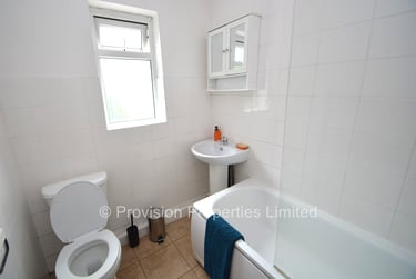 4 bed house, Kelso Gardens, Hyde Park, Leeds, LS29PS - Image 12