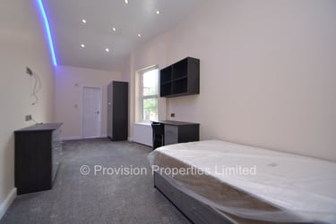 4 bed house, Hyde Park Road, Hyde Park, Leeds, LS61AH - Image 4