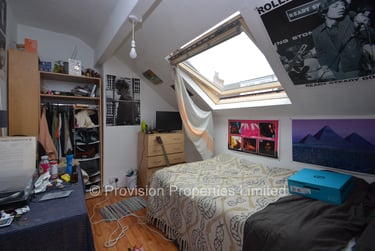 7 bed house, Brudenell Mount, Hyde Park, Leeds, LS61HT - Image 5