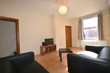 6 bed house, Richmond Avenue, Headingley, Leeds, LS61BZ - Image 4