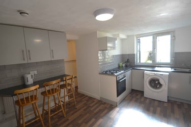 6 bed house, Richmond Avenue, Headingley, Leeds, LS61BZ - Image 2