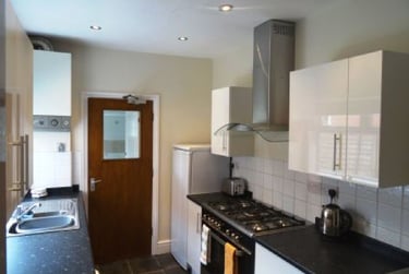 5 bed house, Umberslade Road, Selly Oak, Selly Park, Birmingham, B297RZ - Image 2