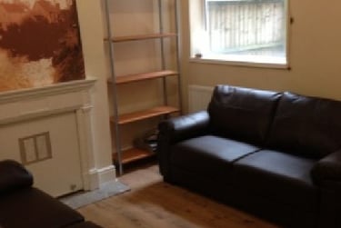 6 bed house, Teignmouth Road, Selly Oak, Selly Park, Birmingham, B297AX - Image 1